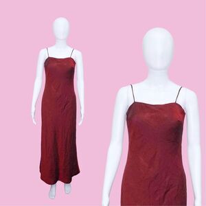 Y2K MANNEQUINES CRINKLE SILK Red Maxi Formal Slip Dress W/Spaghetti Straps. XS-S